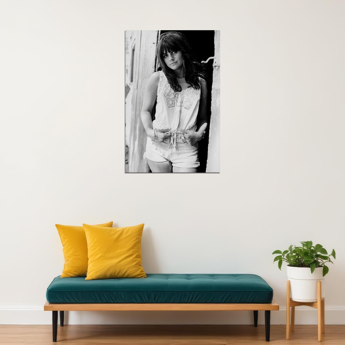 Country Rock Singer Linda Ronstadt Attractive Poster Wall Art Print Home Wall Decor